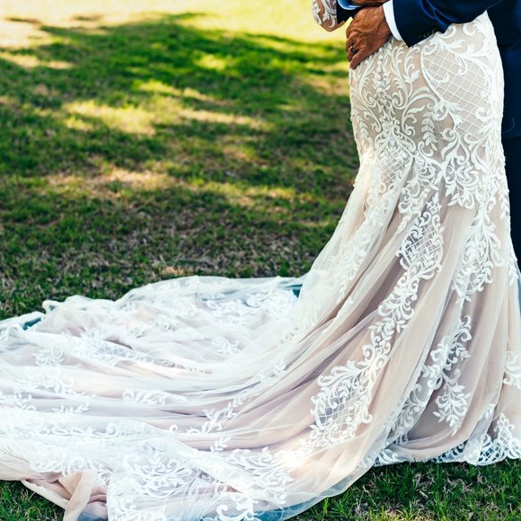 Sottero and Midgley Wedding Gown Size 8 in Ivory Over Nude - Picture 6 of 12